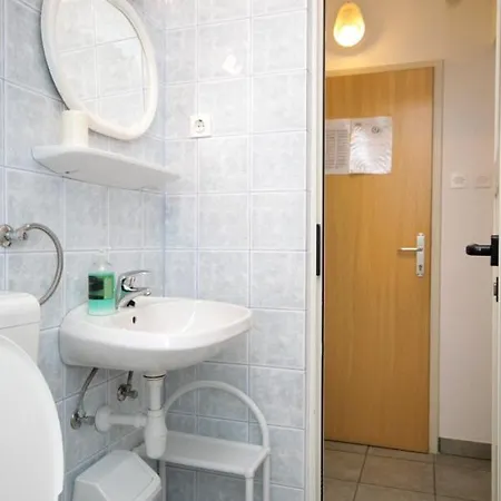 Double 7953a Guest house
